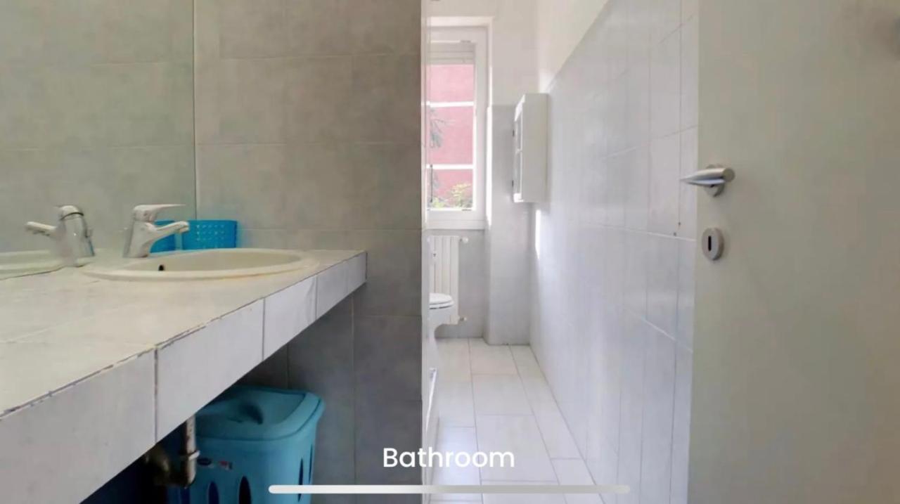 Metro Famagosta - Luminoso Appartamento Con Balcone Free Wifi & Parking Милан Экстерьер фото